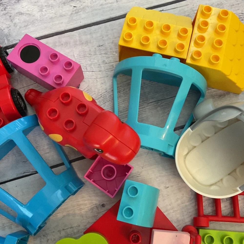 Lego duplo random